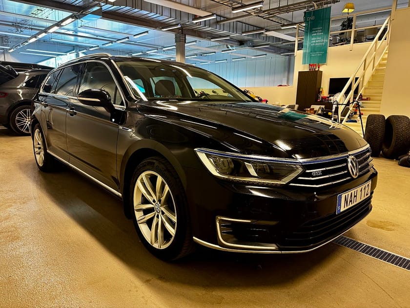 Bild 2 av Volkswagen Passat Variant GTE 1.4 TSI 218 Executive Business / Drag