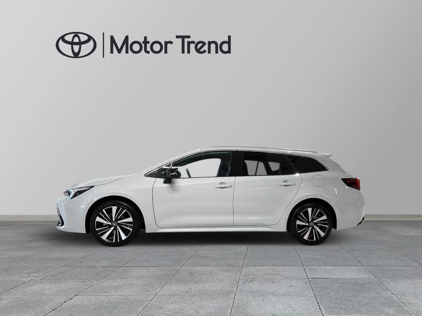 Bild 3 av Toyota Corolla Touring Sports Hybrid 1.8 Style Vinterhjul