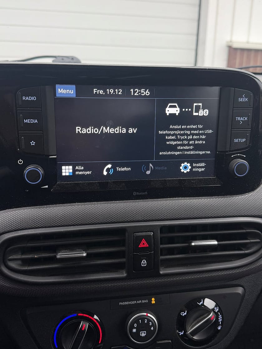 Bild 2 av Hyundai i10 1.0 blue First Edition CARPLAY RATTVÄRME FARTHÅLLARE V-Hjul