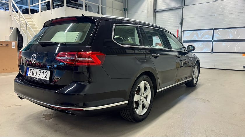 Bild 3 av Volkswagen Passat Sportscombi TDI 190 GT Aut / Läder/Alcantara / Webasto