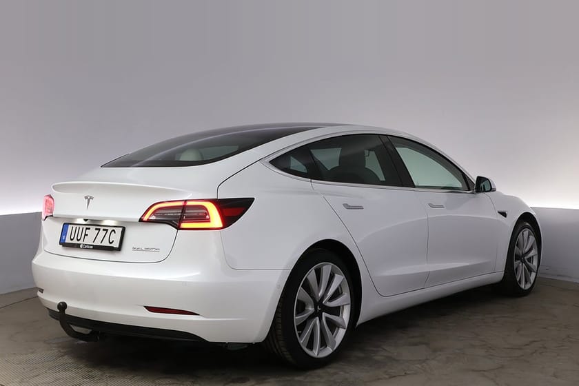 Bild 5 av Tesla Model 3 Long Range AWD Autopilot Pano Drag