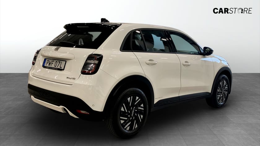 Bild 2 av Fiat 600 Hybrid eDCT, 101hk, |CARPLAY|