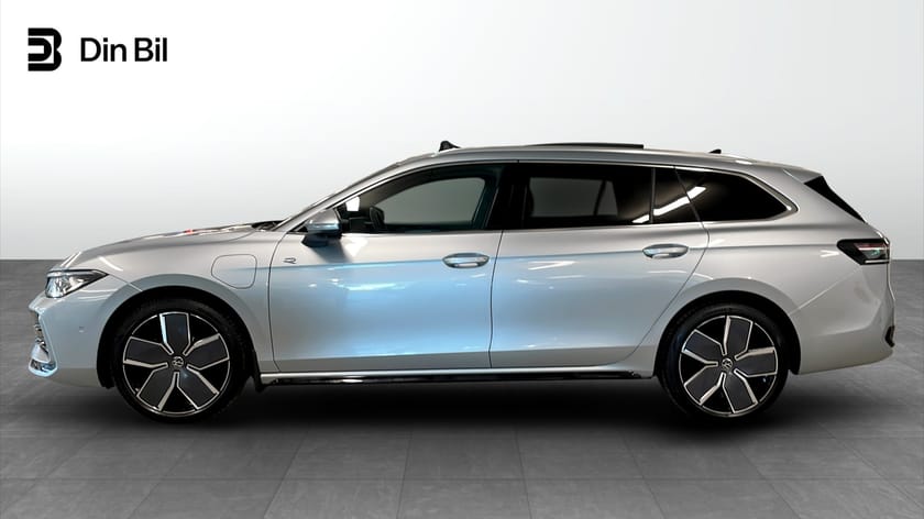 Bild 2 av Volkswagen Passat Variant eHybrid 1.5 TSI 272HK DSG / Drag & Pano