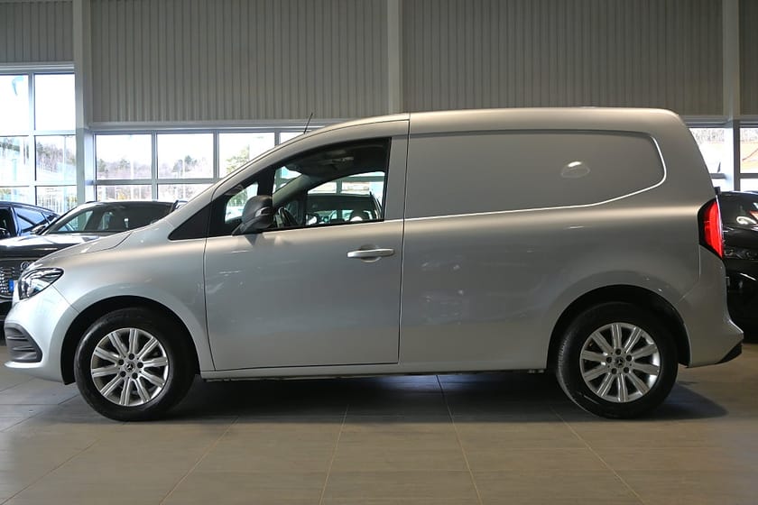 Bild 2 av Mercedes-Benz Citan 112 CDI DCT Edition 1 Style Kamera 3-sits Moms