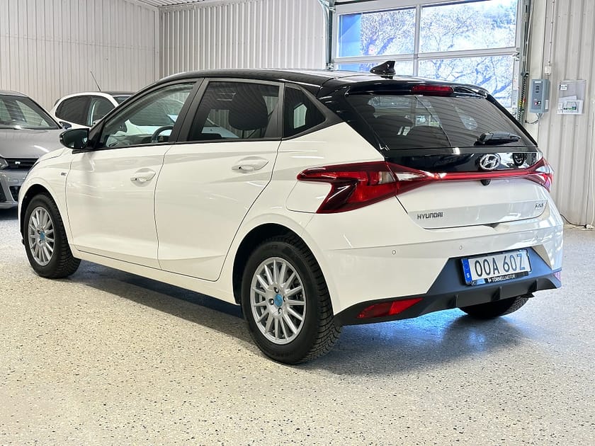 Bild 4 av Hyundai i20 1.0 T-GDI DCT Essential Euro 6 LÅGA MIL!