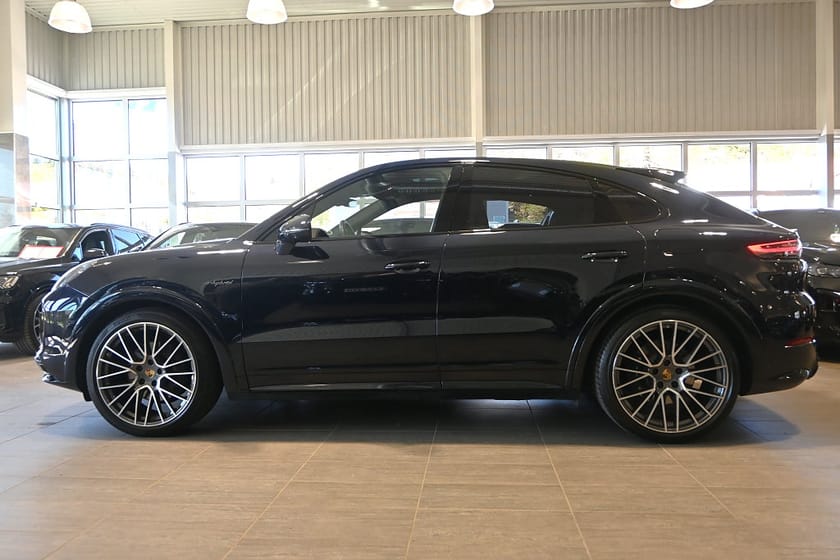 Bild 2 av Porsche Cayenne E-Hybrid Coupé 462hk Platinum Ed. SportDesign 22" HUD