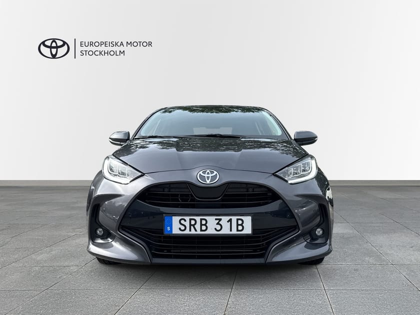 Bild 5 av Toyota Yaris Hybrid 115 1,5 ACTIVE PLUS SÄKERHETSPKT - V-HJUL