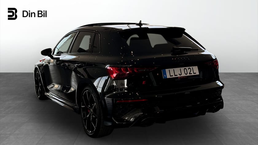 Bild 3 av Audi RS 3 Sportback 2.5 TFSI 400HK quattro / Panorama / RS-avgas / Son