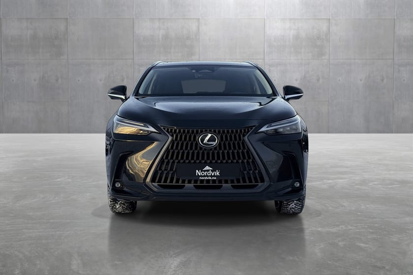 Bilde 2 av Lexus NX 450h+ Executive Tech / Firehjulstrekk / Skinn