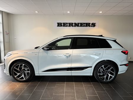 Audi Q6 e-tron quattro S-LINE SELECTION LUFTFJ. 429 HK