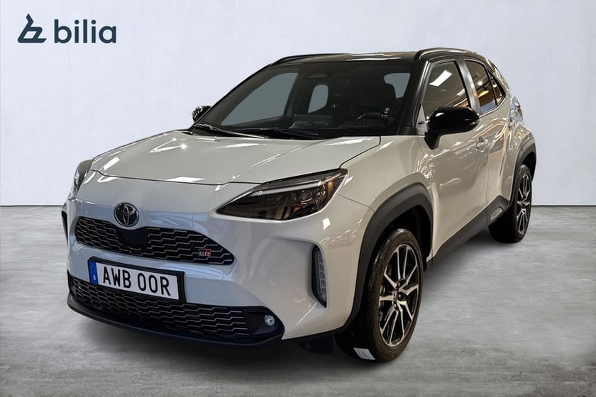 Bild 1 av Toyota Yaris Cross Hybrid 130 GR Sport JBL Fjärrvärmare