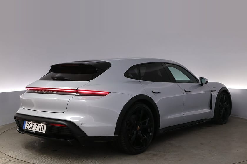 Bild 5 av Porsche Taycan 4 Cross Turismo Läder 18vägsstol BLIS BOSE