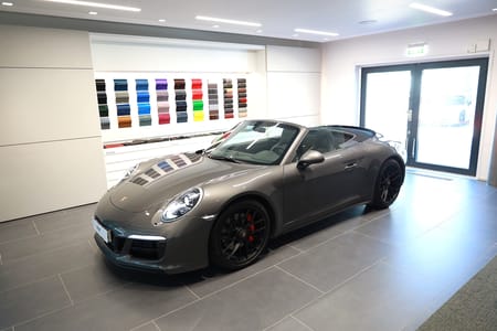 Porsche 911 Carrera 4 GTS Cabriolet PDK / 450 HK