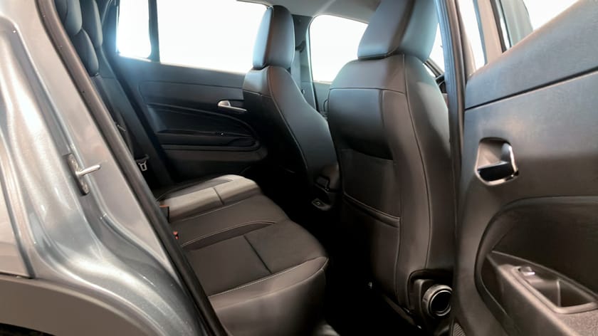Bild 5 av Jeep Avenger e-Hybrid MHEV 1.2 100HP ALTITUDE *Leveransklar inkl. Vinterhjul