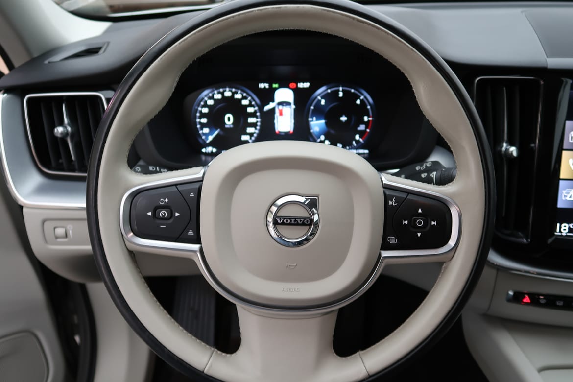 Volvo XC60 2018 - miniatyr 7