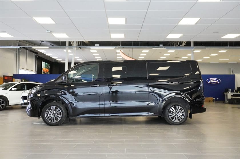 Bild 3 av Ford Transit Custom 320 Crew Van Dubbelhytt Skåp Limited 320l LWB 2.0l Ecoblue 170hk 8AT AWD Diesel