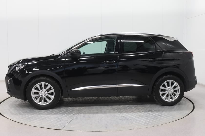 Bilde 2 av Peugeot 3008 Allure 1.6 BlueHDi 120 hk aut,h.feste,navi
