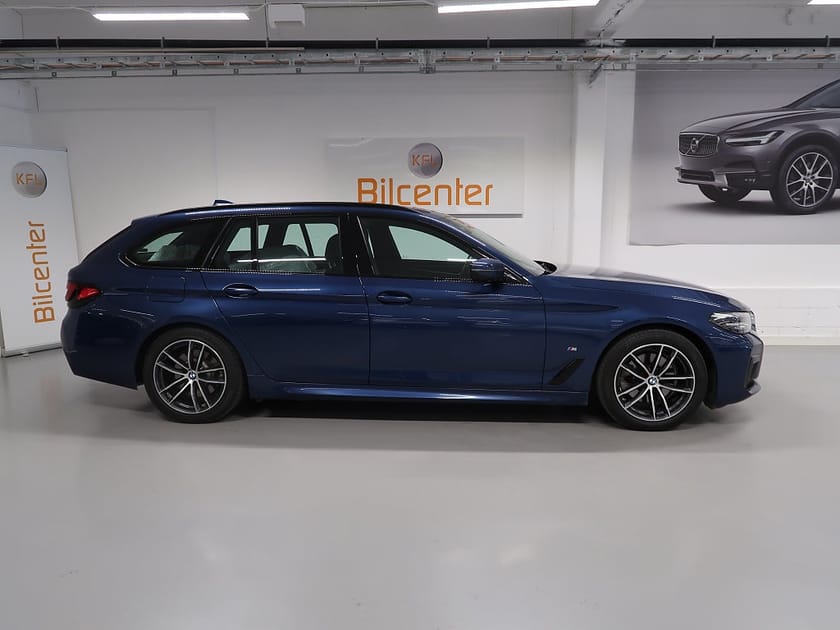 Bild 5 av BMW 520d xDrive Touring M Sport V-Däck ingår HUD-HiFi-Drag-Kamera-Värmar