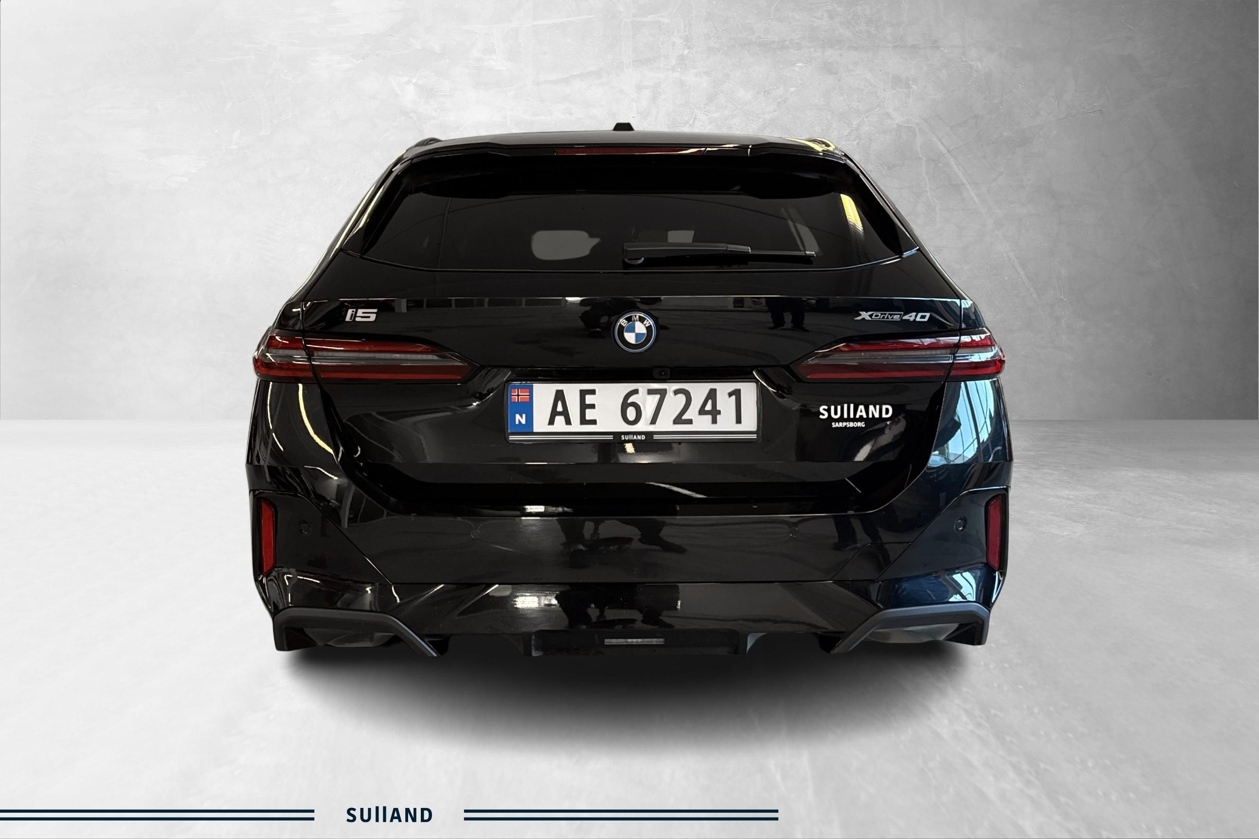 Thumnail bilde 3 av BMW i5 xDrive40 Touring