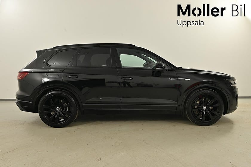 Bild 2 av Volkswagen Touareg R eHybrid 462hk, Innovation, Pano, Drag