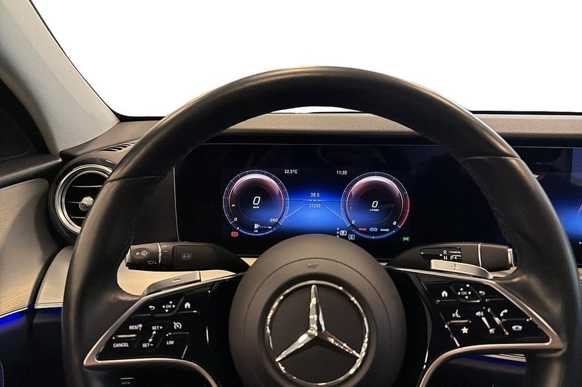 Bild 5 av Mercedes-Benz E 200 9G-Tronic Avantgarde Drag Navi Kamera Navi