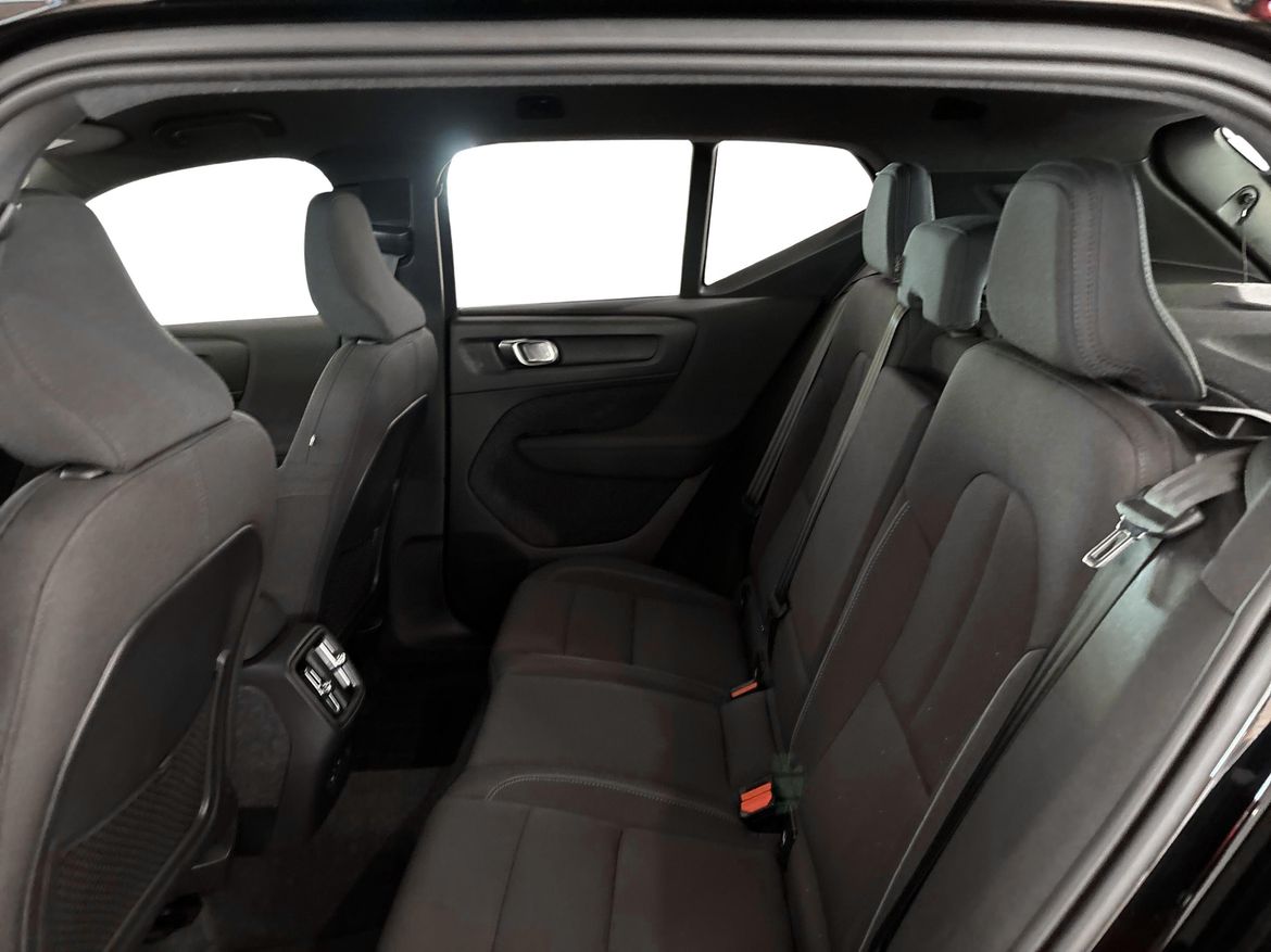 Volvo XC40 2023 - miniatyr 7