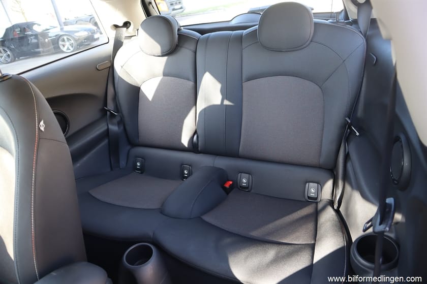 Bild 5 av MINI Cooper 1.5 12V FWD 136hk Svensksåld