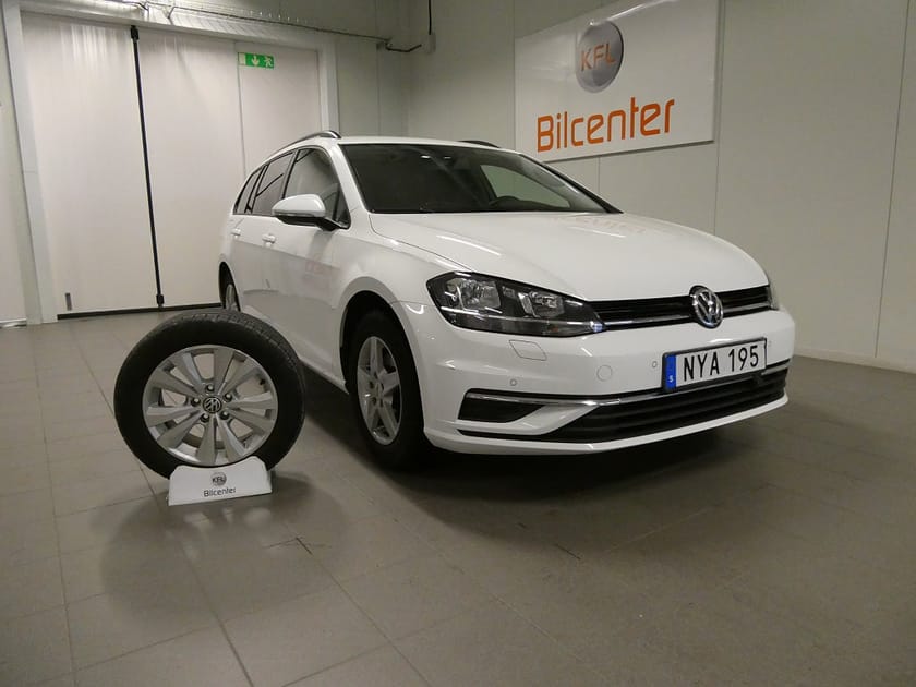 Bild 1 av Volkswagen Golf Sportscombi 1.0 TSI *KFL 10år 2,99%* Aut-CarPlay-M&K Värmare-CarPlay-SoV