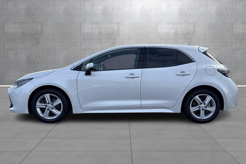 Bilde 2 av Toyota Corolla Hybrid 1,8l Active Tech , sensor, navi, cruise