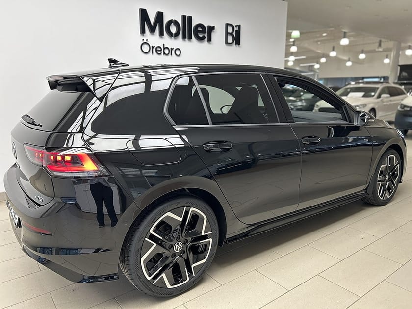 Bild 2 av Volkswagen Golf R-LINE 1,5 ETSI 150 HK DSG7