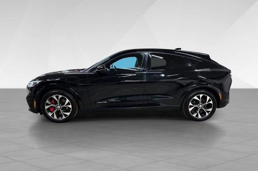 Bilde 3 av Ford Mustang Mach-E Long Range AWD LR Lav km!   550KM. Premium modell