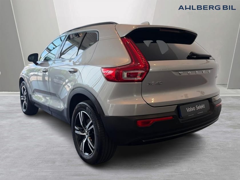 Bild 3 av Volvo XC40 B3 FWD Bensin Plus Dark
