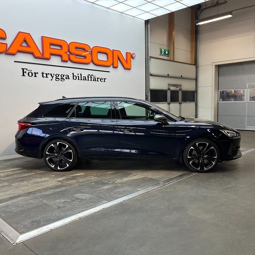 Bild 3 av CUPRA Leon Sportstourer e-Hybrid Värmare Navi Drag Leasebar!