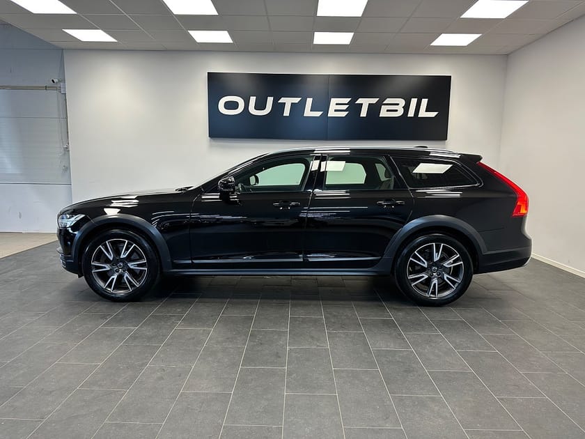 Bild 2 av Volvo V90 Cross Country D5 AWD Geartronic Pro Drag Carplay Värmare Läder