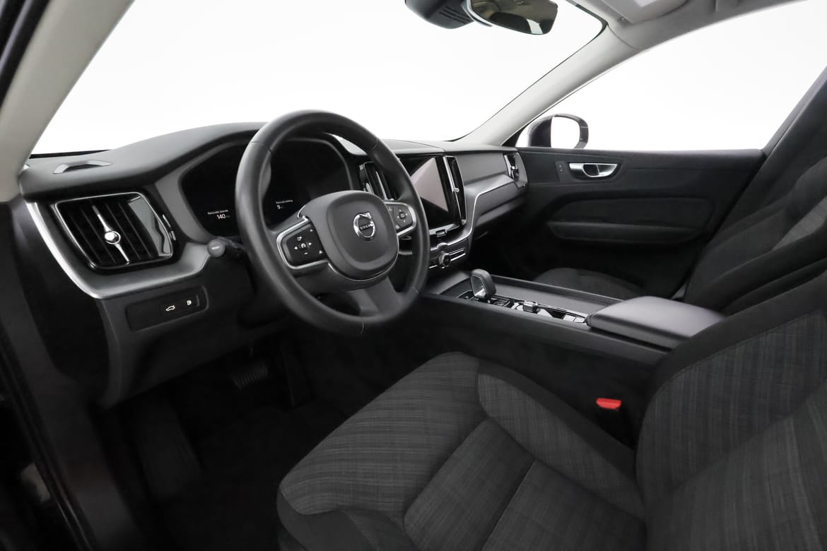 Volvo XC60 2023 - miniatyr 10