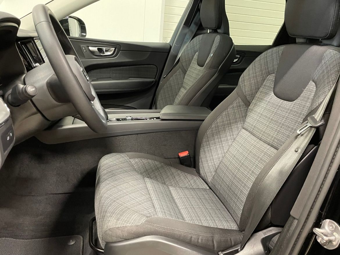 Volvo XC60 2023 - miniatyr 10