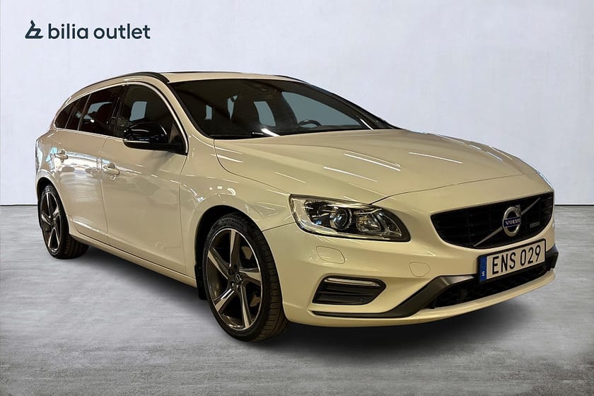 Bild 4 av Volvo V60 D4 R-Design Taklucka / Keyless / Navigation / Elstol