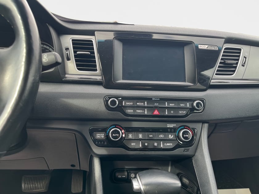 Bild 1 av Kia Niro P-HEV Plug-in 141hk *Backkamera/Carplay/Android*