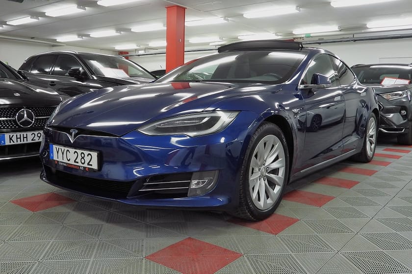 Bild 1 av Tesla Model S 75D AWD Uppgraderat Autopilot SoV Hjul Moms 400+km Räck