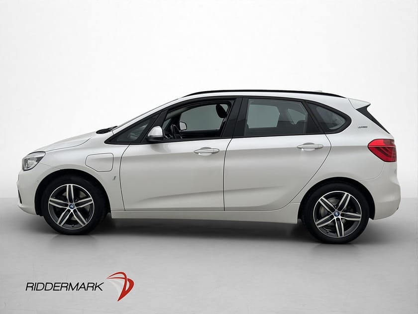 Bild 4 av BMW 225xe Active Tourer Sport line HUD Adaptiv-Fart Navi