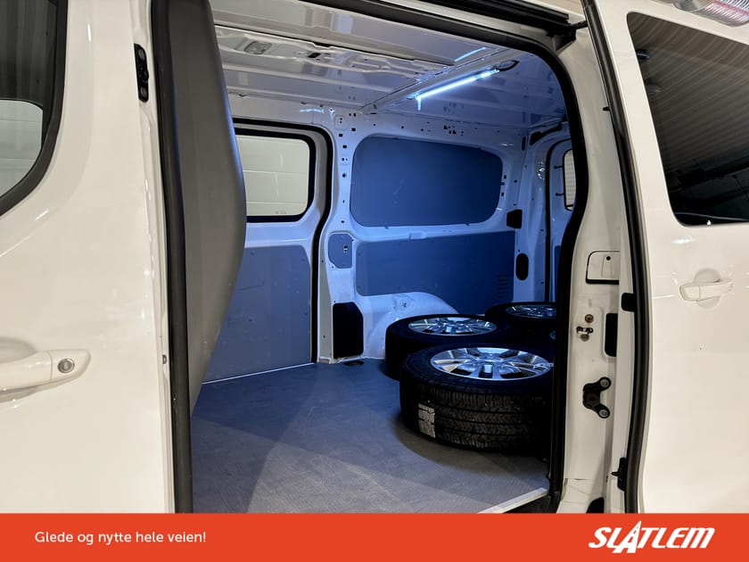 Bilde 3 av Opel Vivaro Varebil IP 2,0DT 145 Elite L3H1 SKYVEDØR/KLEDNING/XENON/KROK
