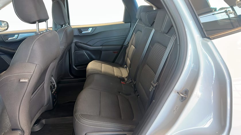 Bild 5 av Ford Kuga Plug-In Hybrid Titanium 225hk Vinterpaket Plug in
