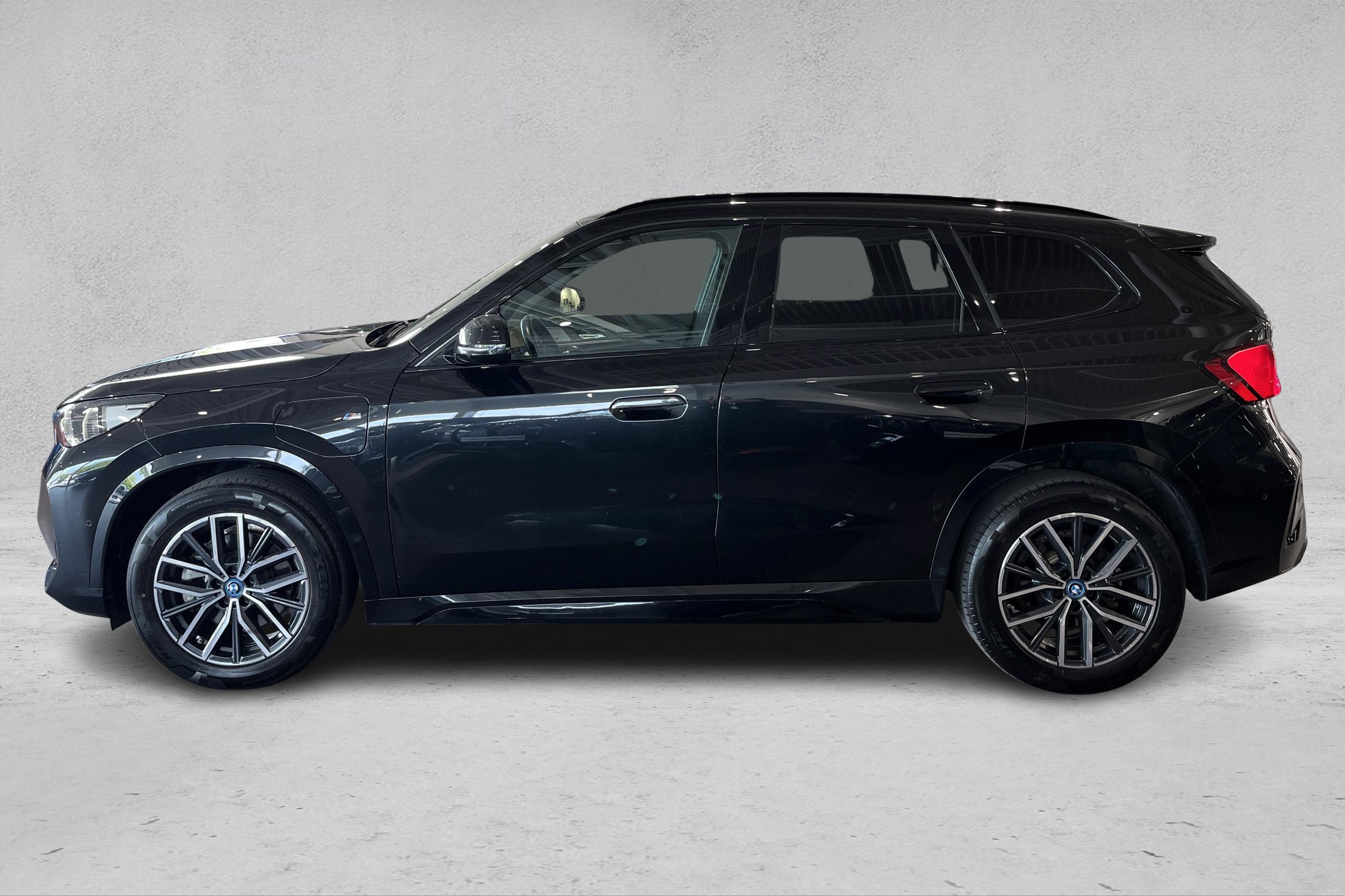 Thumnail bilde 1 av BMW X1 xDrive25e