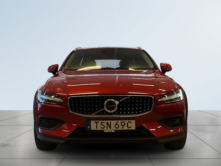 Bild 2 av Volvo V60 Cross Country B4 AWD Inscription/Drag/MoK-värm/Kamera/Rattvärme/SoV