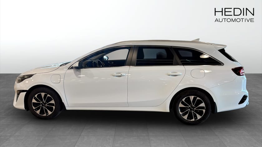 Bild 2 av Kia Ceed Sportswagon Plug-in Hybrid SW | | Action