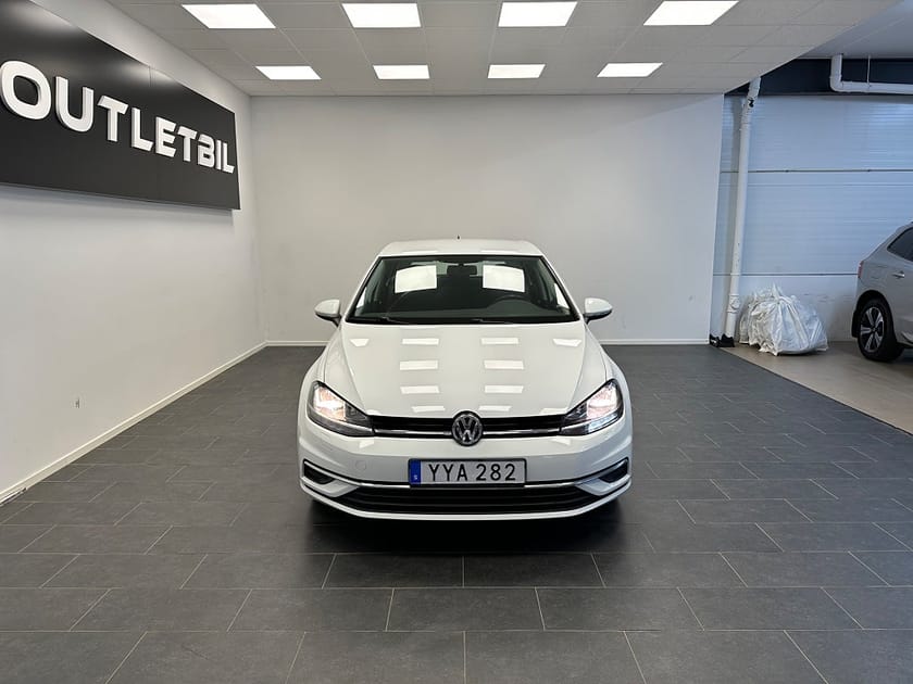 Bild 4 av Volkswagen Golf 5-dörrar 1.0 TSI 110hk Manuell Carplay B-kam Dragkrok