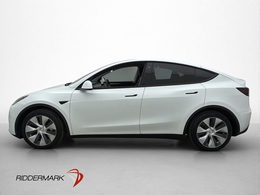 Bild 3 av Tesla Model Y Long Range AWD Pano AP Svensksåld MOMS