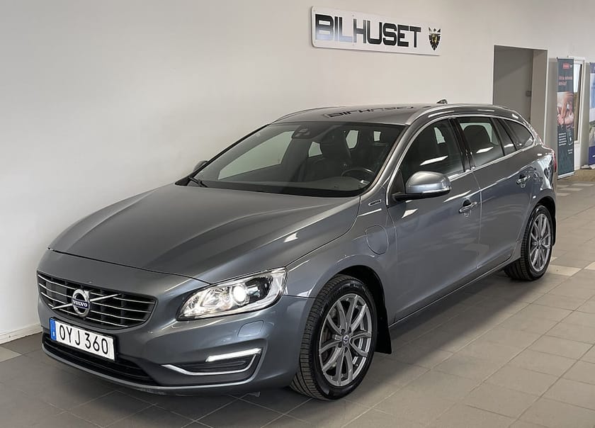 Bild 3 av Volvo V60 D5 Plug-in Hybrid AWD SUMMUM DRAG VÄRMARE