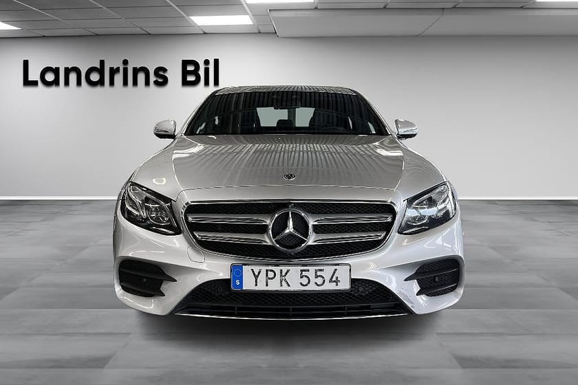 Bild 2 av Mercedes-Benz E 220 d 4MATIC / AMG Line / Värmare / 360-kamera / Burmester