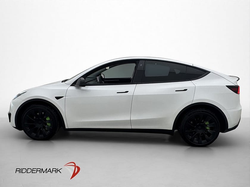 Bild 3 av Tesla Model Y Long Range AWD Pano AP Svensksåld MOMS